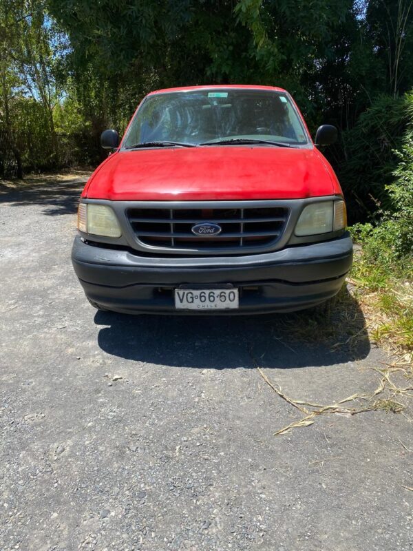 CAMIONETA FORD F-150 XL 4.2 AÑO 2002 - Imagen 4